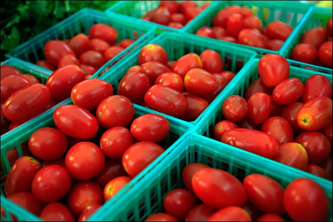 Cop Jailed For 5 Years For Beating Customer Over ‘Stolen’ Tomato